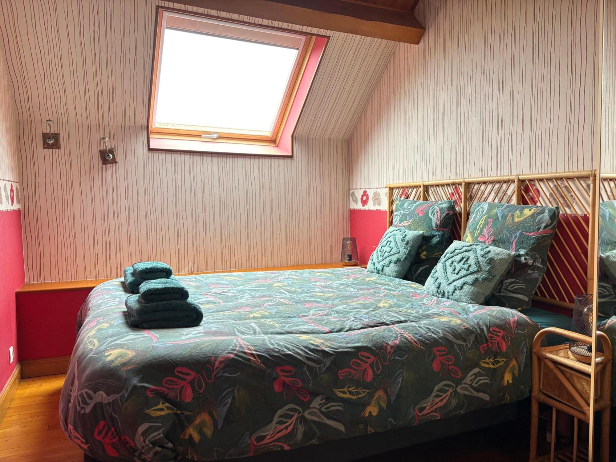 Commes Le So Art, Grande Maison 4 Chambres, Terrain De Petanque, Grand Jardin Clos, Flipper, Babyfoot, Jeux Arcade, Ping Pong,1 Km Mer, Proche Golf, Port En Bessin, Bayeux Et Plages Du Debarquement, Adaptee Enfants מראה חיצוני תמונה