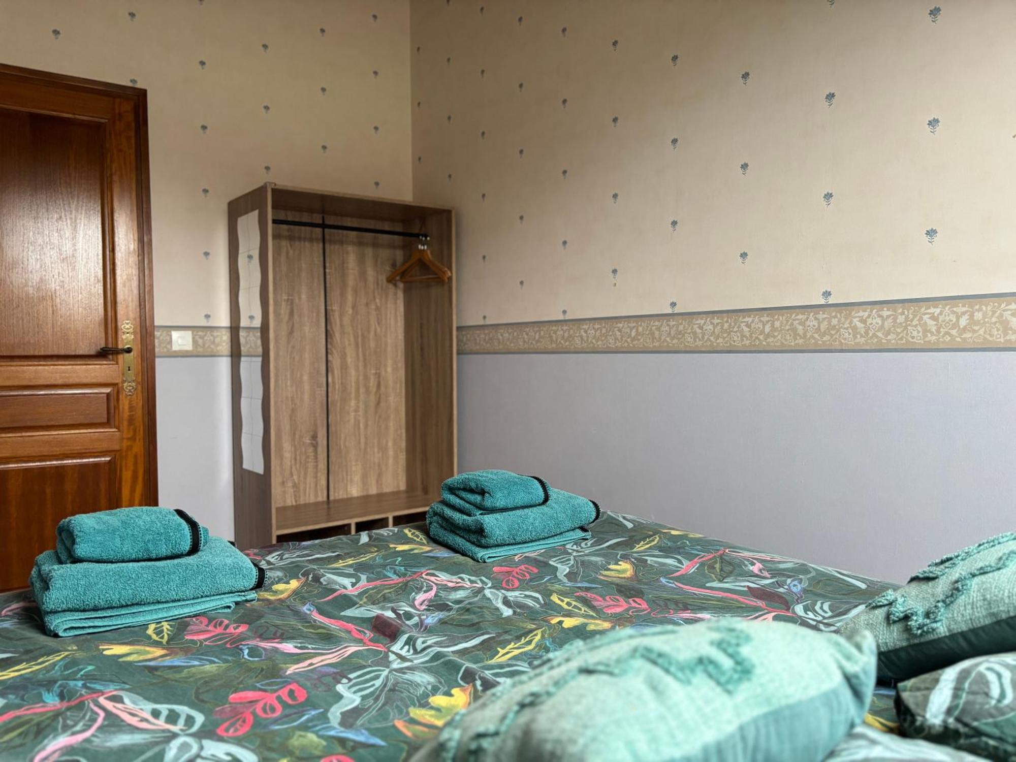 Commes Le So Art, Grande Maison 4 Chambres, Terrain De Petanque, Grand Jardin Clos, Flipper, Babyfoot, Jeux Arcade, Ping Pong,1 Km Mer, Proche Golf, Port En Bessin, Bayeux Et Plages Du Debarquement, Adaptee Enfants מראה חיצוני תמונה